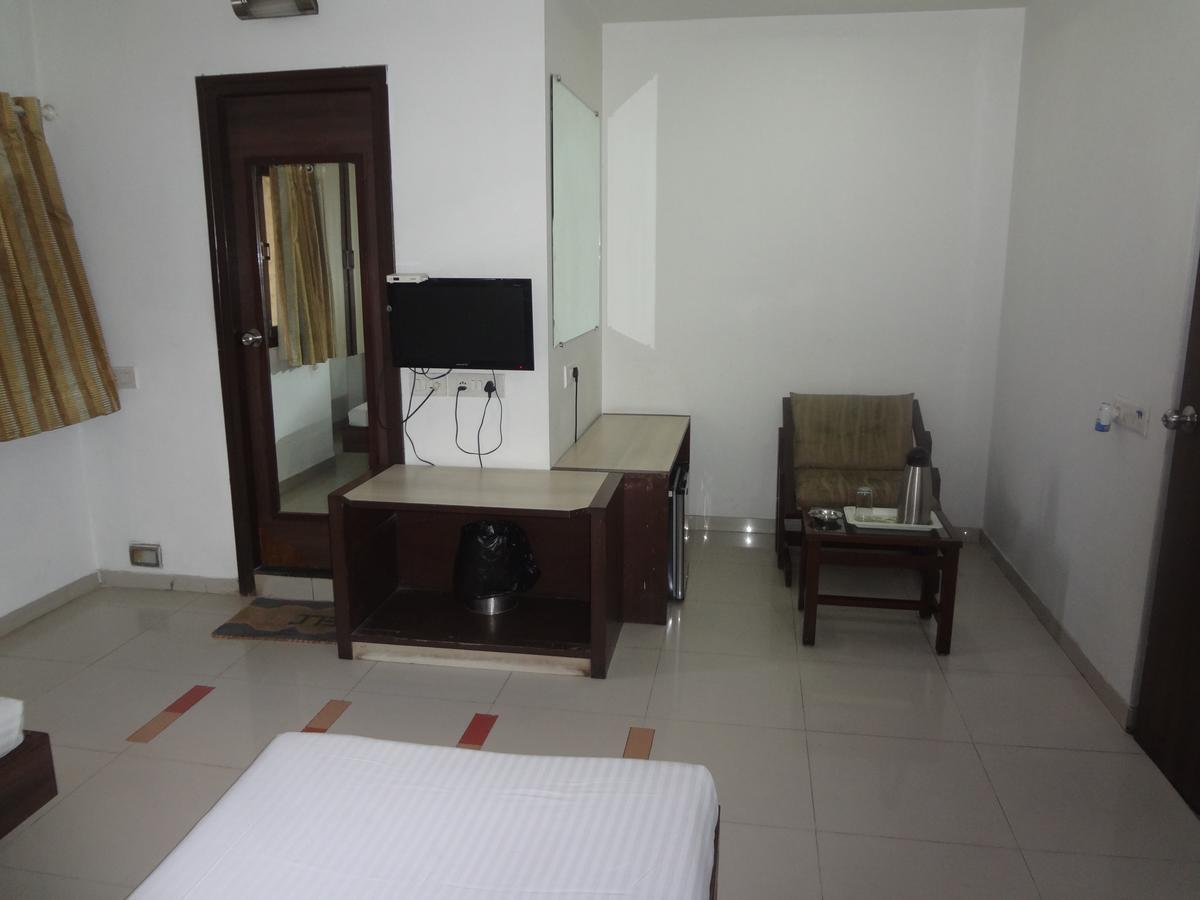 Hotel Airport Residency Ahmedabad Extérieur photo