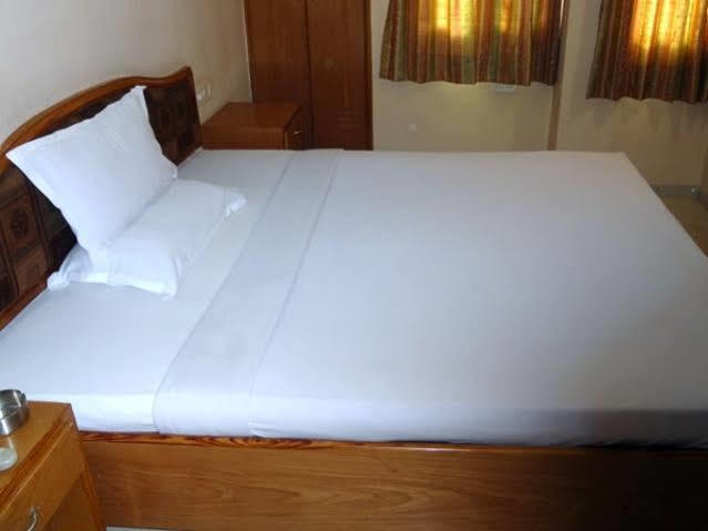 Hotel Airport Residency Ahmedabad Extérieur photo