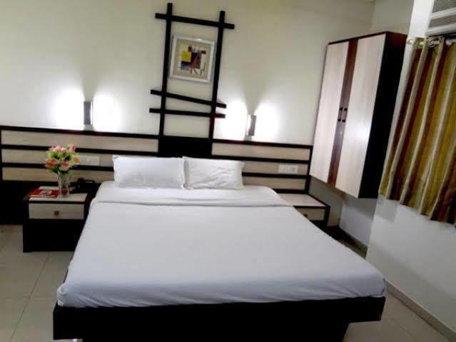 Hotel Airport Residency Ahmedabad Extérieur photo