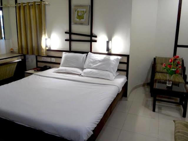 Hotel Airport Residency Ahmedabad Extérieur photo