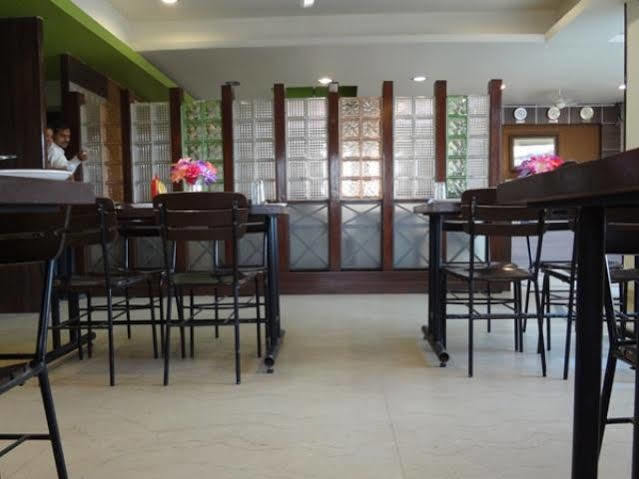 Hotel Airport Residency Ahmedabad Extérieur photo